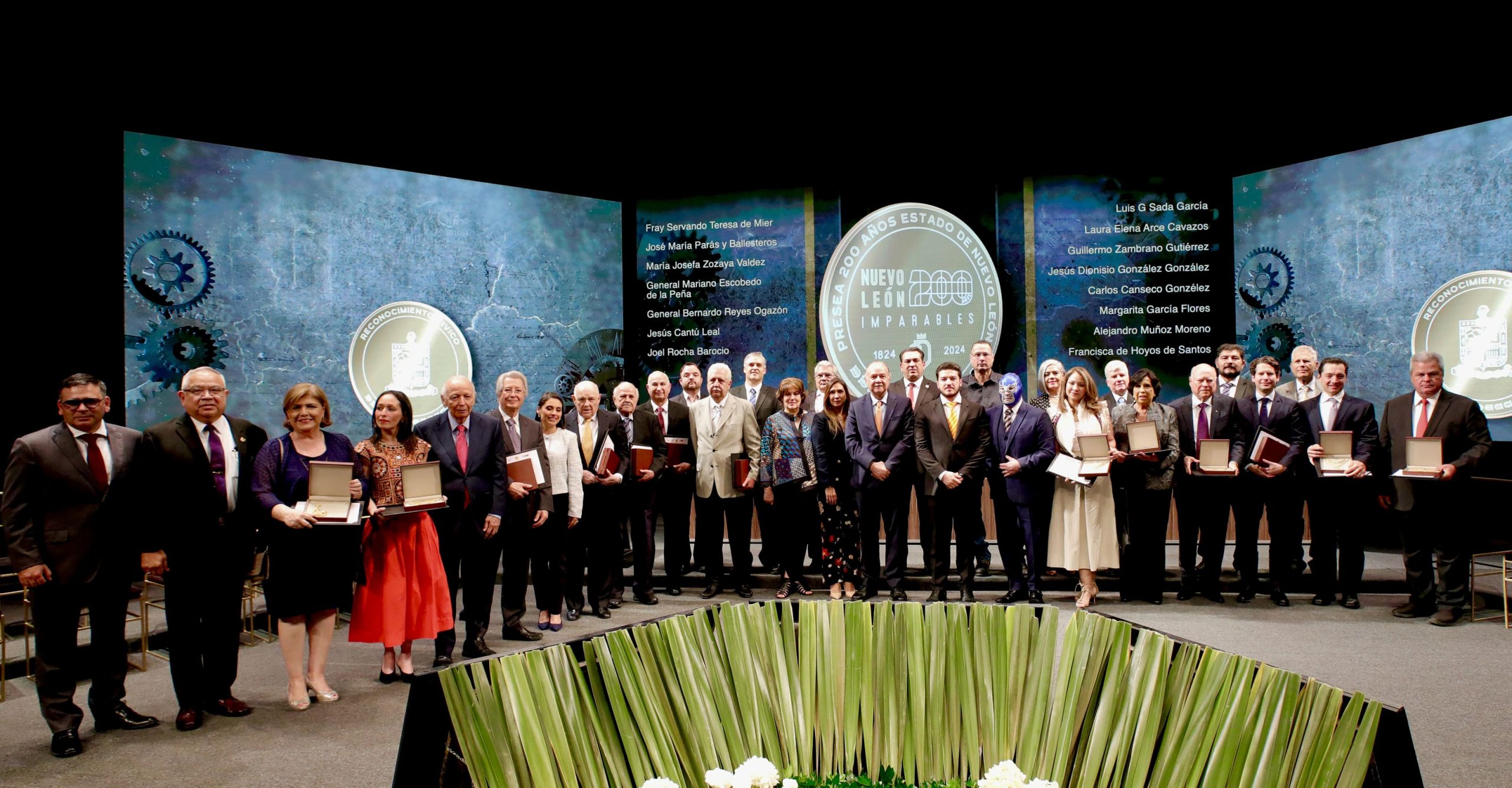 Reconoce Estado 200 años de logros, lucha, industria y humanismo