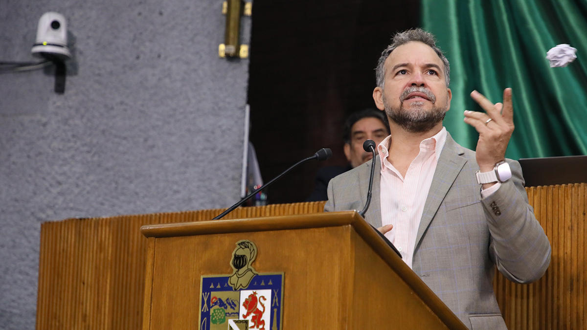 Buscan que se sancione a quienes arrojen basura en la vía pública