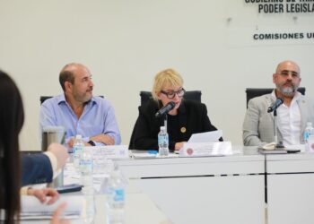 Aprueban Comisiones reformas en materia electoral