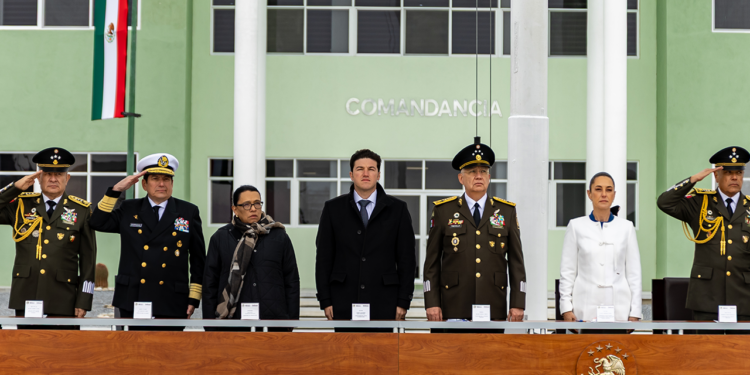 Entregan Claudia Sheinbaum y Samuel García Regimiento Militar en Cerralvo