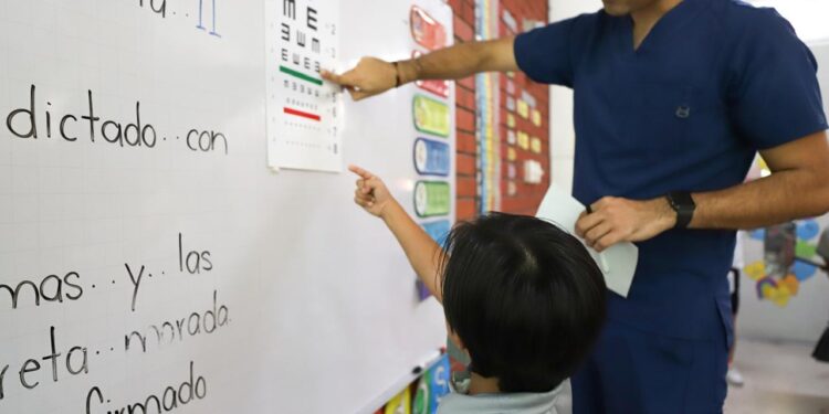 Escuelas de Nuevo León implementarán la Estrategia nacional de Vida Saludable «Vive saludable, vive feliz»