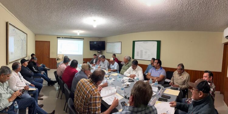 Participa SRH en reunión del Comité Hidráulico del Distrito de Riego 026 en Díaz Ordaz