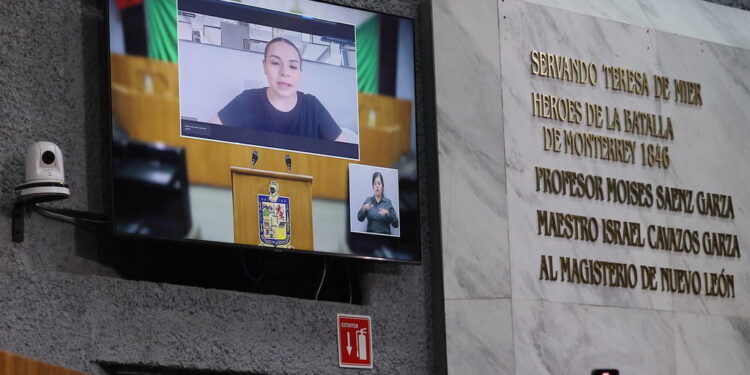 Aprueban mesas de trabajo para analizar restricciones y descuentos en autopistas a transporte de carga