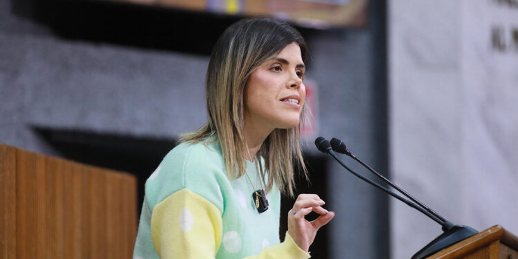 Pide Congreso actualizar NOM, para que en NL se distribuya gasolina de calidad