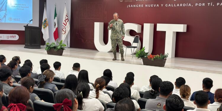 Destaca comandante de la 48 Zona Militar avances en infraestructura y valores de la USJT