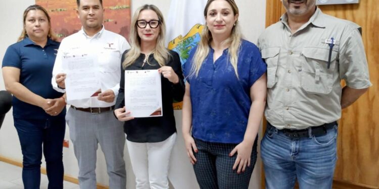 Dona ITEA guías de estudio a los CEDES de Tamaulipas