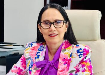 Llama Contraloría Gubernamental a borrar estigmas que violentan a la mujer