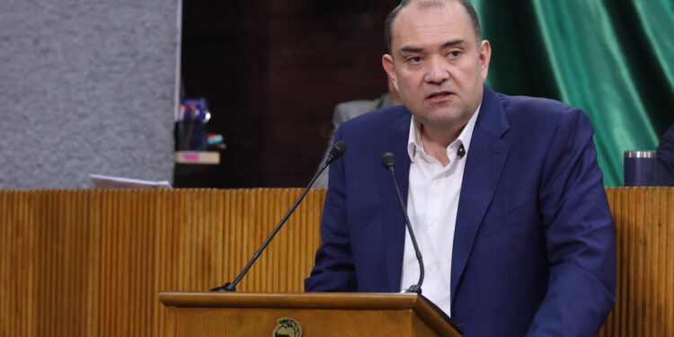 Aprueba Congreso asistencia social para adultos mayores con menores bajo custodia