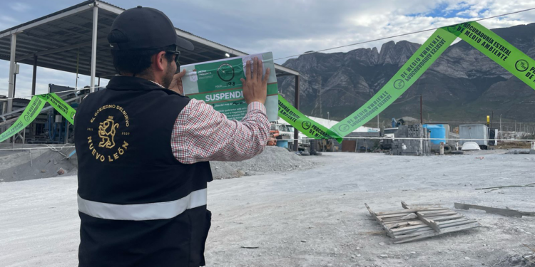 Realiza Medio Ambiente de NL suspensiones a empresas contaminantes