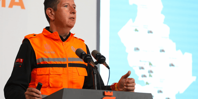 Alertan por fuertes vientos y lluvias ocasionales en NL