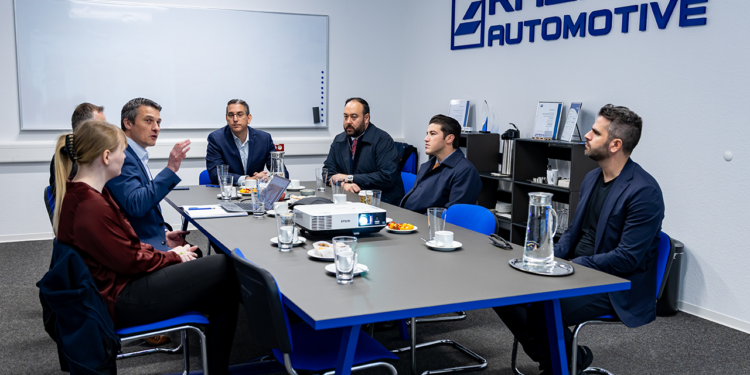 Amarra Samuel García 50 mdd de Rhenus Automotive para una planta en Nuevo León