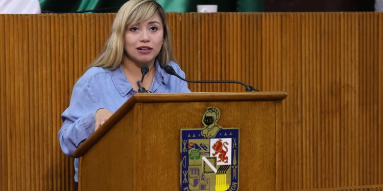 Capacitaran a maestros en protección civil