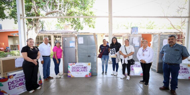 Continúa DIF Tamaulipas equipando desayunadores escolares y comedores comunitarios