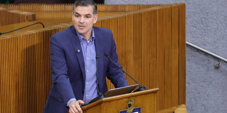 Proponen clasificar contenidos de plataformas digitales