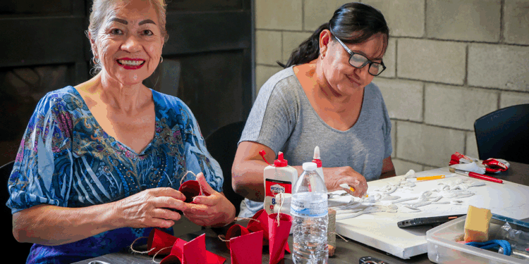 Participan más de 4 mil personas adultas mayores en talleres de Centros Comunitarios de Igualdad e Inclusión