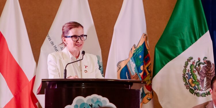 Encabeza Ninfa Cantú Deándar inauguración de la Expo Proveedor Industrial Matamoros 2025