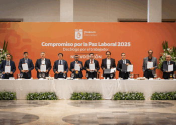 Firma Gobernador compromiso por La Paz Laboral 2025