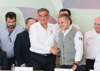 Gobernador Américo Villarreal y director general del Infonavit Octavio Romero se reúnen con desarrolladores de viviendas; agilizarán programa de casas para Tamaulipas