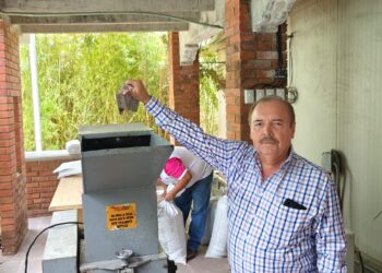 INE Tamaulipas destruye formatos de credencial retirados de los Módulos de Atención Ciudadana.