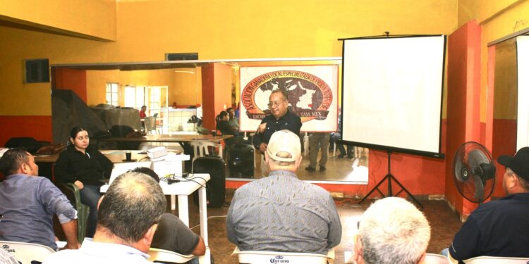 Capacita Gobierno de Tamaulipas a productores lecheros de Aldama