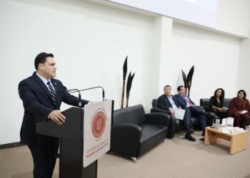 Congreso difunde su legado institucional con obra histórica y edición especial de revista