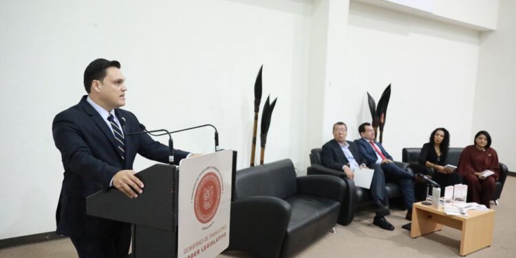 Congreso difunde su legado institucional con obra histórica y edición especial de revista