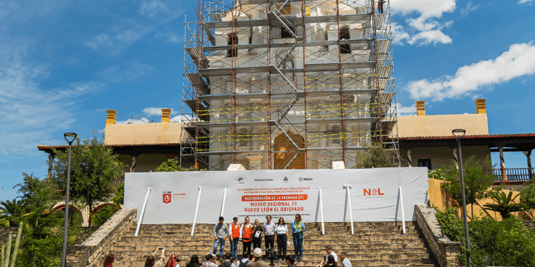 Presenta Gobierno de NL avance del 50 por ciento en restauración de la fachada de El Obispado