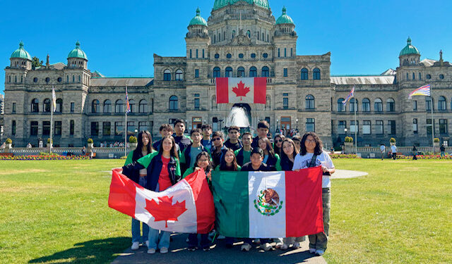 Estudiantes del CeINA UAT viven experiencia cultural en Canadá