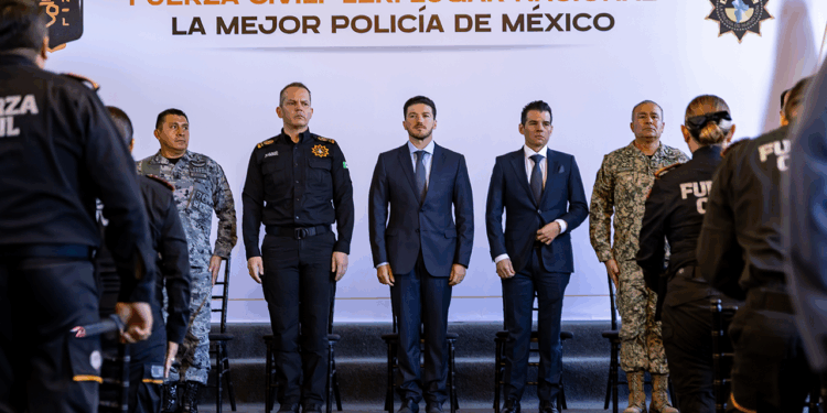 Reconoce Fuerza Civil a sus mandos por ser la mejor policía de México