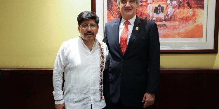 Se reúne gobernador de Tamaulipas con presidente electo de la Suprema Corte de Justicia