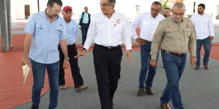 Supervisa Américo obras de infraestructura deportiva