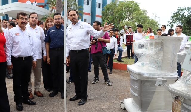 Cuenta la UAT con moderno quirófano móvil veterinario