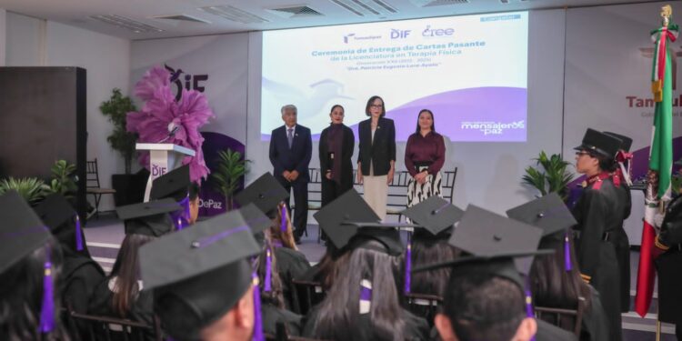 Gradúa DIF Tamaulipas a nuevos terapeutas físicos del Centro de Rehabilitación y Educación Especial