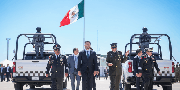 Trabajando en conjunto con el Ejército NL es primer lugar en seguridad.- Samuel García