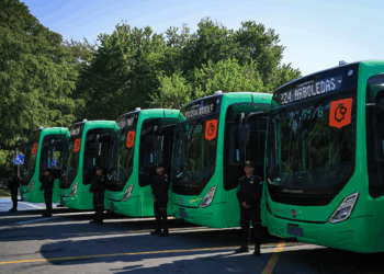 Va NL por primer lugar en movilidad con más y nuevas unidades.- Samuel García