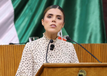 Buscan contar con más médicos especialistas