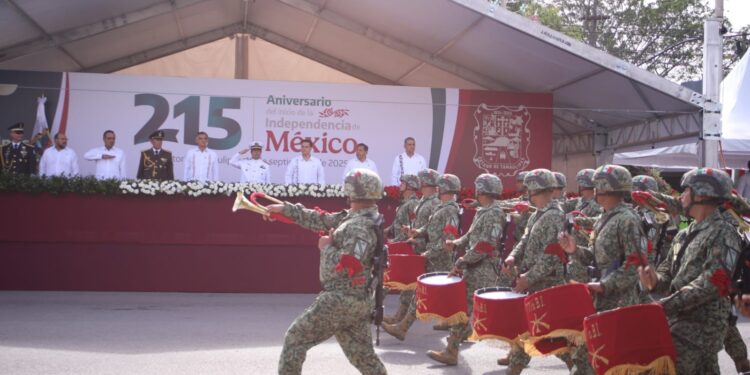 Encabeza Américo desfile cívico-militar: Tamaulipas celebra las Fiestas Patrias en paz
