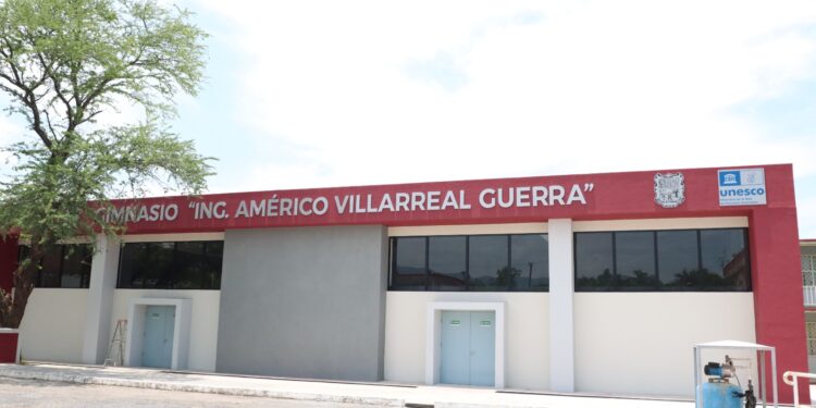 Gimnasio de la Normal de Educadoras; respuesta de la voluntad de un gobierno que escucha, resuelve y cumple