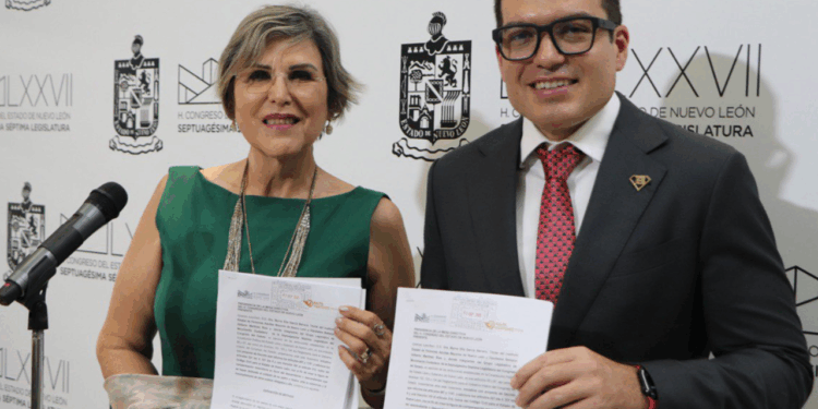 Presentan iniciativa para reconocer a personas cuidadoras