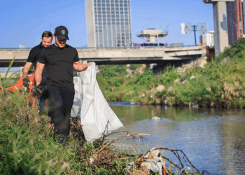 Cero tolerancia a quien tire basura en río.- Samuel García