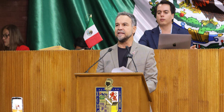 Diputado Mario Salinas exhorta a municipios a evitar el uso de pirotecnia en fiestas patronales y peregrinaciones