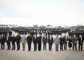 Toma protesta Gobernador a graduados de policías de Fuerza Civil; inaugura edificio de División de Inteligencia e Investigación