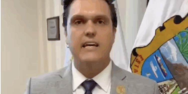 Ataques mediáticos no impedirán denundias contra CDV: HPH