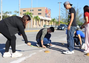 Con visión humanista estudiantes de la UAT transforman cruces peatonales