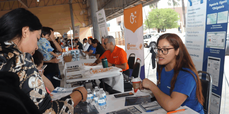 Vincula Secretaría del Trabajo a buscadores de empleo con más de mil vacantes