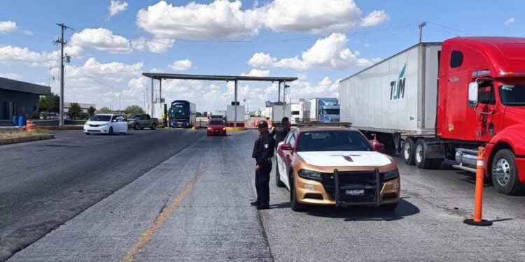 Paisanos constatan presencia y apoyo de la Guardia Estatal en carreteras de Tamaulipas