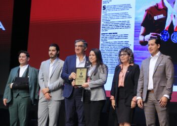 Premia Américo Villarreal a la juventud y al deporte tamaulipeco
