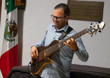 Deleitan con su jazz en la Casa de la Cultura de NL