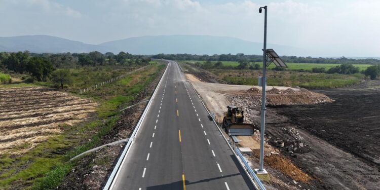 Fortalecerá Tamaulipas su red carretera con el Programa Nacional de Conservación y Bachetón 2026