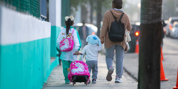 Se reactiva el ciclo escolar: regresan a clases más de un millón de alumnos en NL